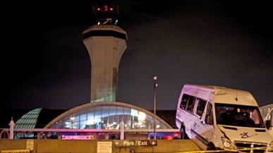 cheats/2011/04/23/st-louis-airport-closes-after-tornado/missouri-airport-damaged_lirjv6