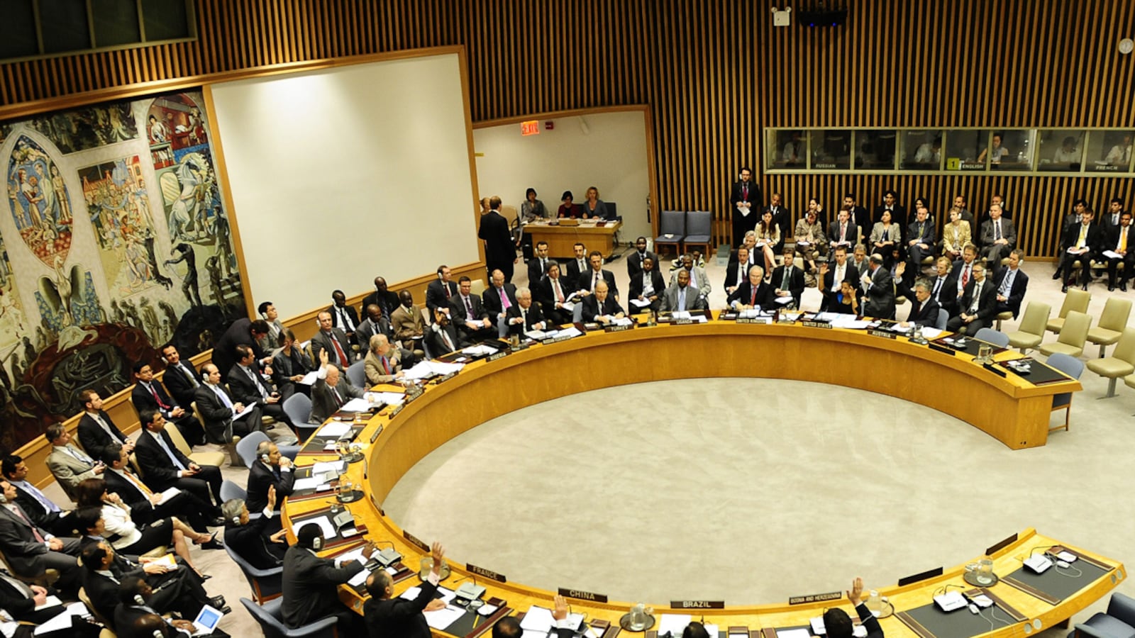 cheats/2011/11/08/un-iran-worked-on-atom-bomb/iran-nuclear-arms-box_ei27c1