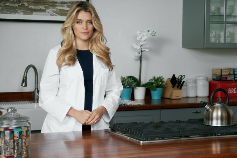 articles/2017/05/11/what-s-cooking-with-the-chew-s-daphne-oz/170510-rothbaum-daphne-oz-embed_r7cfdq