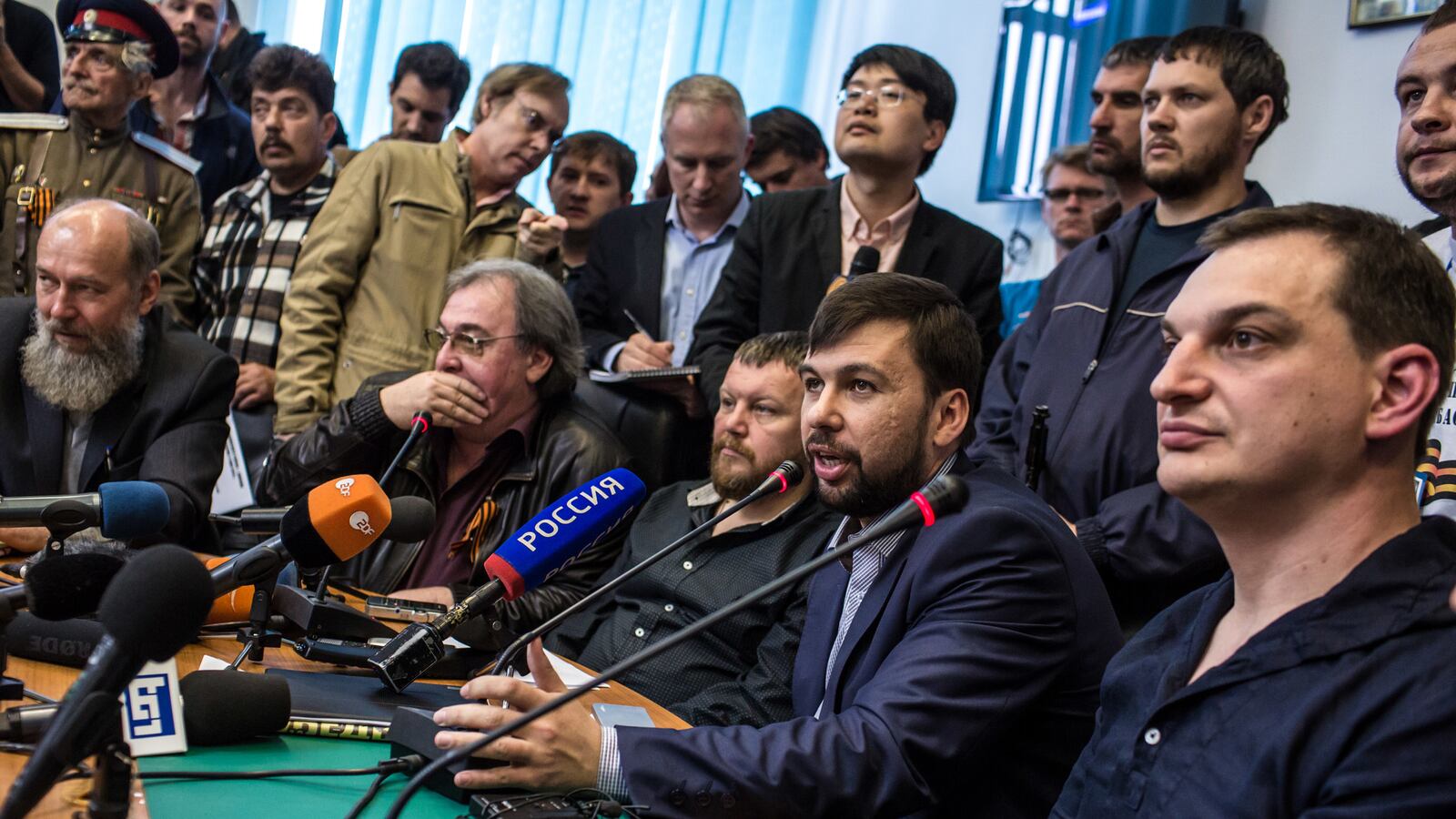 articles/2014/05/08/ukraine-separatists-say-no-to-putin/140508-donetsk-dettmer-tease_hvmup1