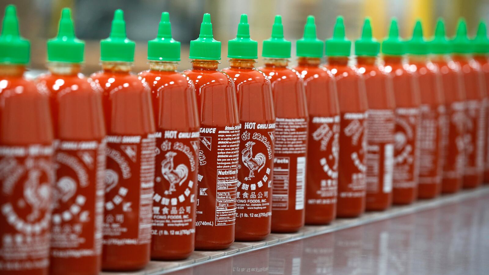 2014-05-19T120000Z_930532308_GM1EA5K0G8A01_RTRMADP_3_USA-SRIRACHA-CALIFORNIA_att6vw