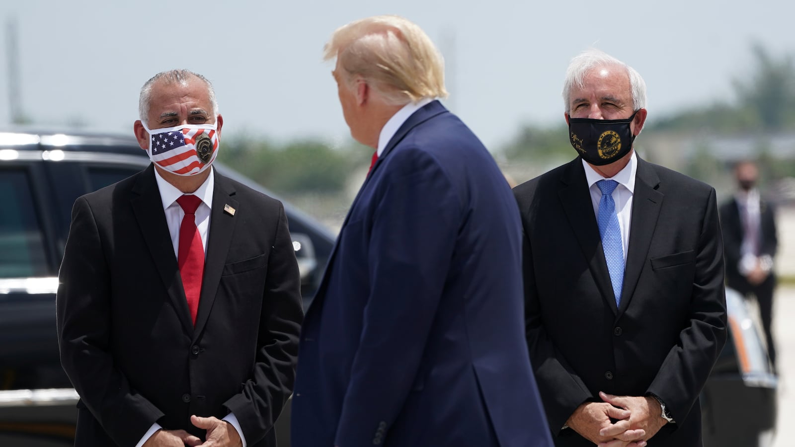 2020-07-10T000000Z_1784568551_RC2GQH9O584Y_RTRMADP_3_USA-TRUMP_k6glj4