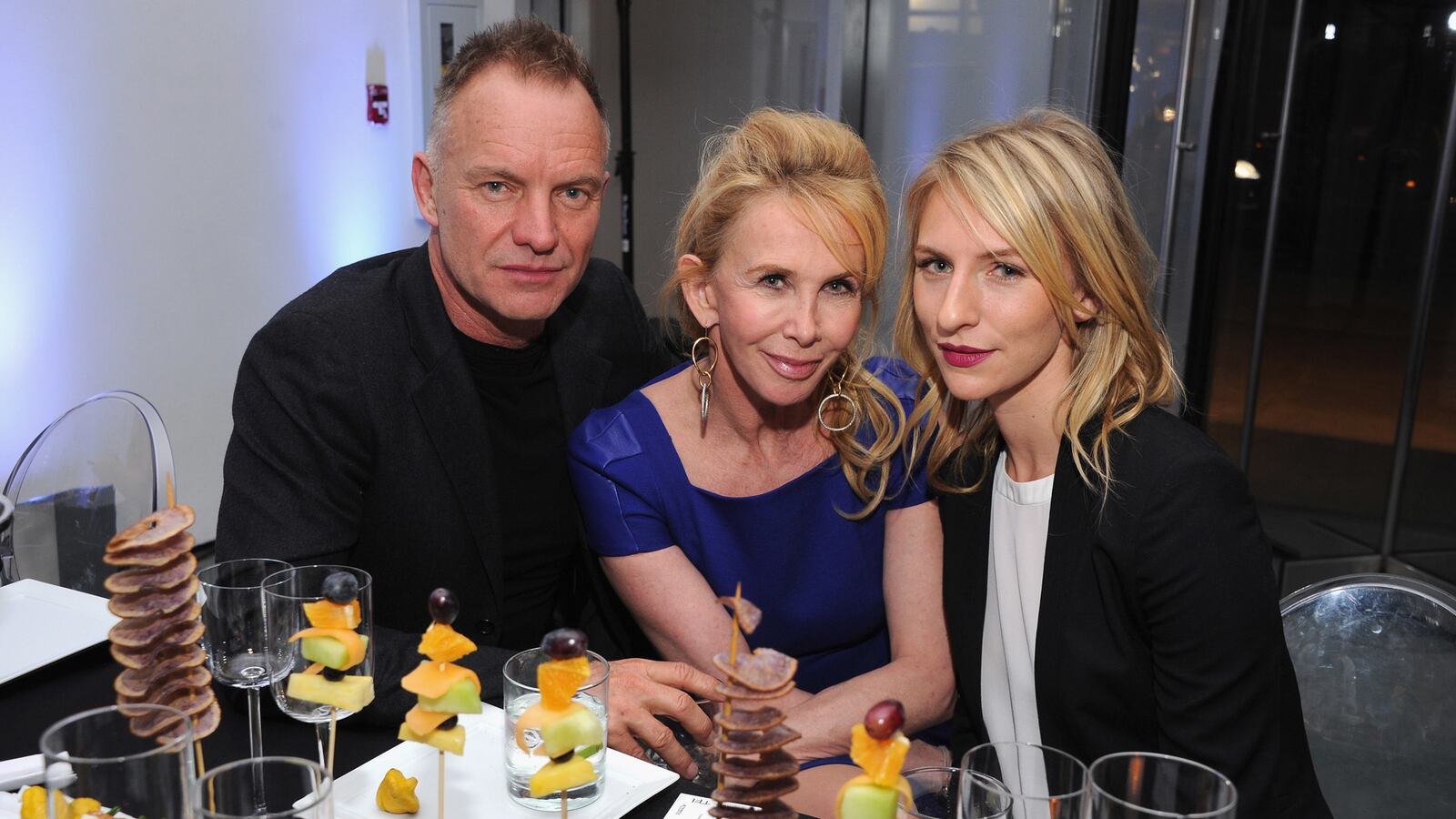 articles/2014/06/24/sting-and-hillary-are-just-like-you-how-the-very-rich-play-at-being-very-ordinary/140623-teeman-sting-tease_wbnumw