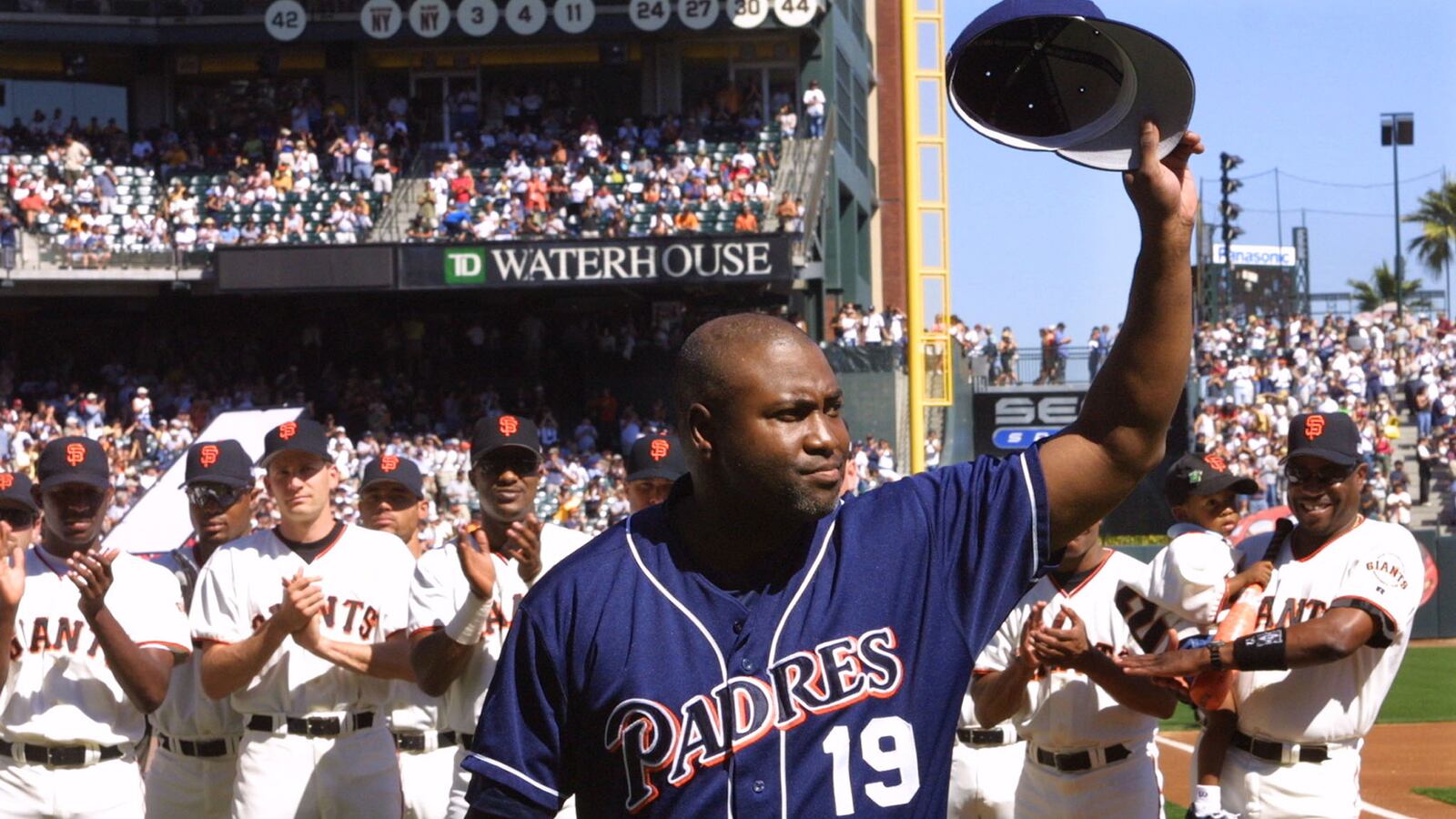 cheats/2014/06/16/hall-of-famer-tony-gwynn-dead-at-54/140616-tony-gwynn-cheat_zegx91