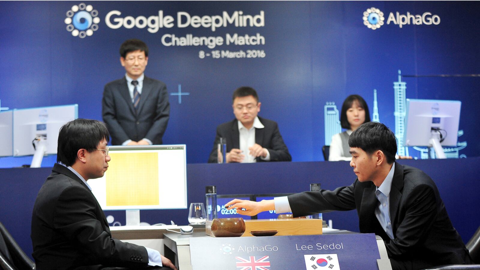 cheats/2016/03/10/google-ai-beats-board-game-world-champ/160310-alpha-go-cheat_z5hzbs