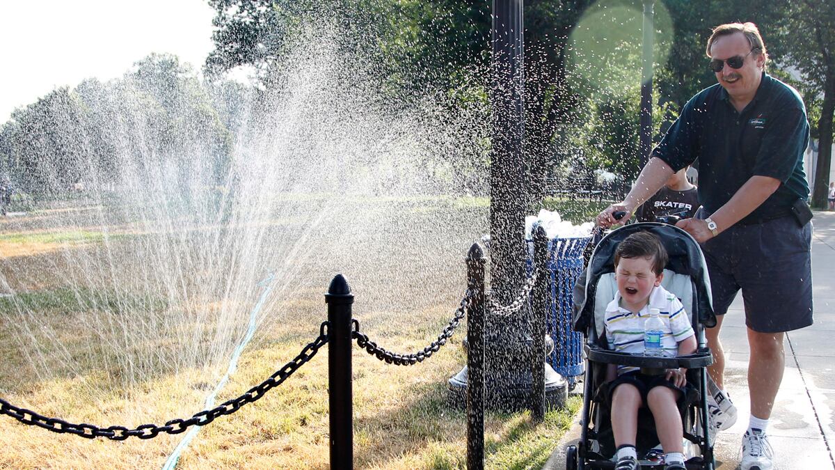 cheats/2011/07/03/record-breaking-heat-across-much-of-u-s/weather-heat-cheat_wtm1kq