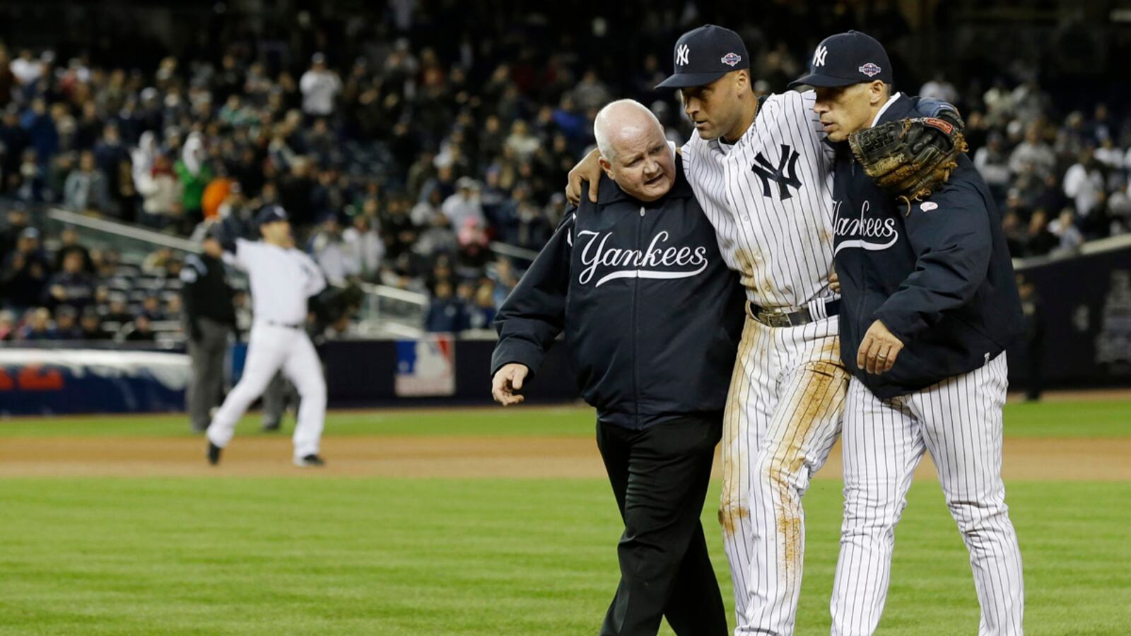 articles/2012/10/15/derek-jeter-down-don-t-hate-the-player-hate-the-yankees/derek-jeter-injury-roth_rrrwtl