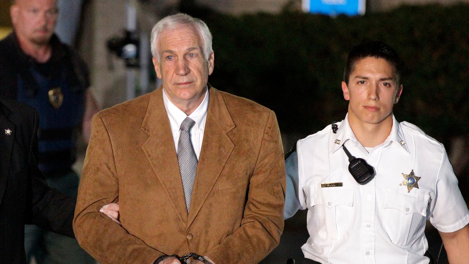 cheats/2012/06/26/sandusky-replaced-on-penn-state-mural/sandusky-moral-printed-cheat_vdvroh