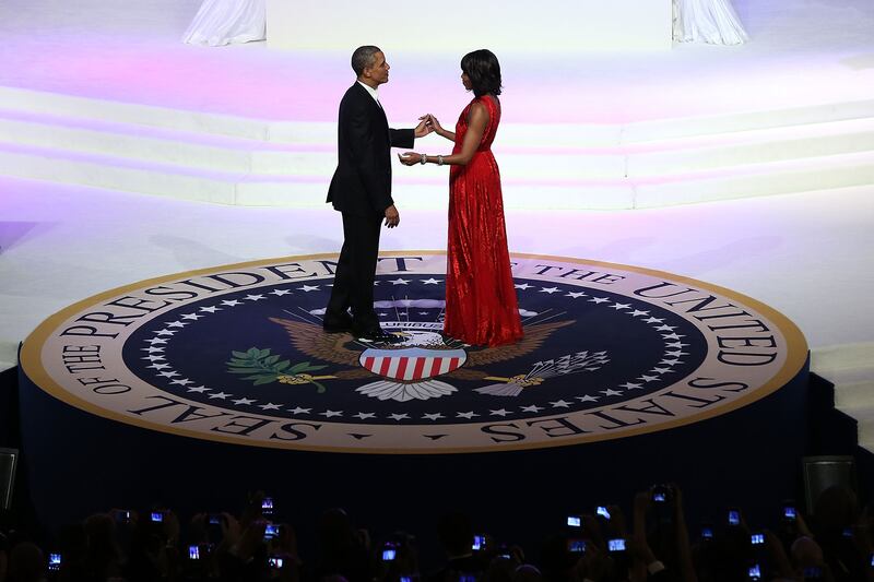 galleries/2013/01/21/best-images-from-the-inaugural-balls-photos/130121-inaugural-ball-obamas-dancing_ie46s4