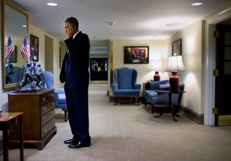 galleries/2011/05/05/situation-room-up-close/sit-room---phones_hrdwyo