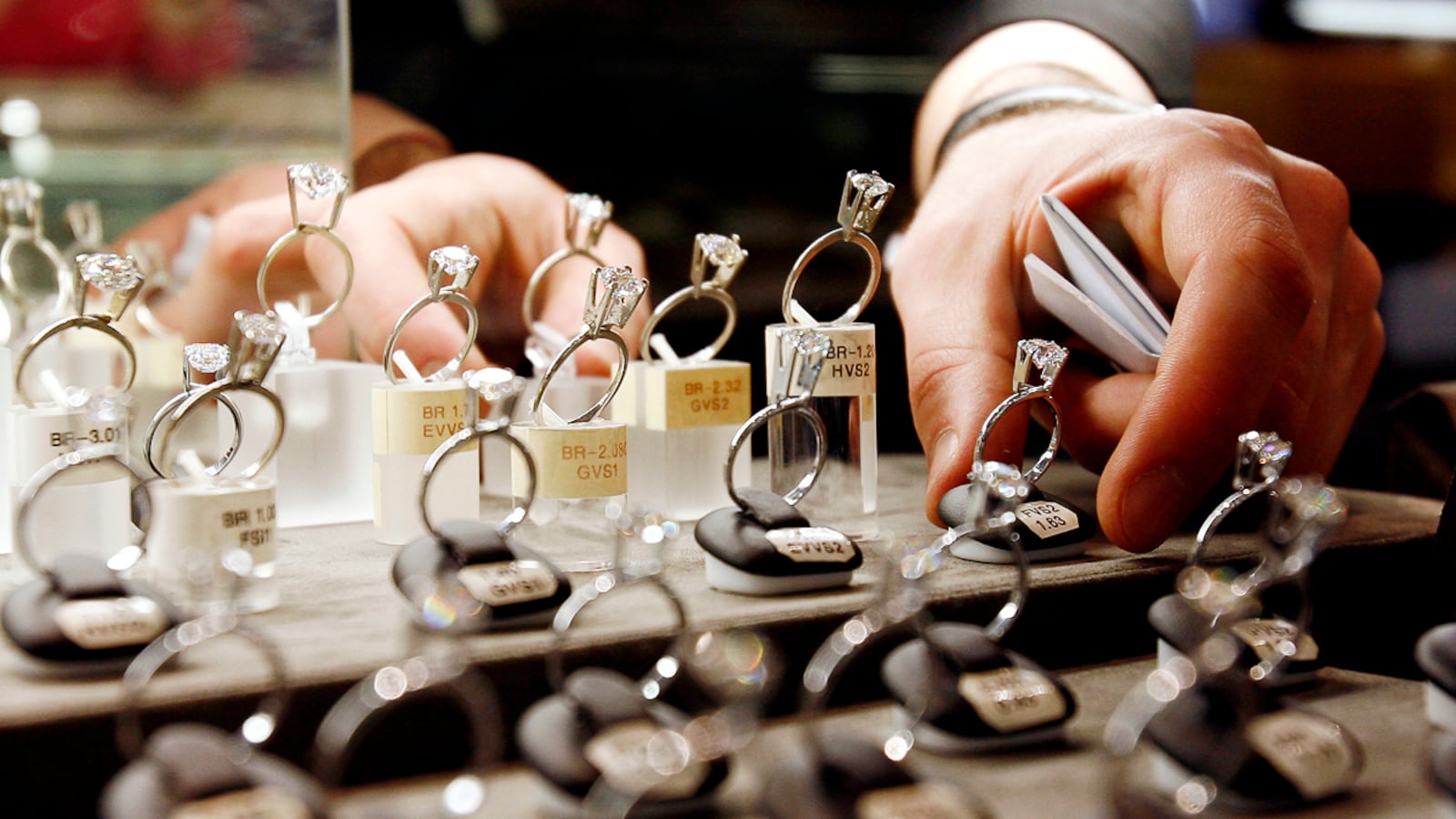 articles/2011/12/07/london-ngo-quits-the-kimberley-process-over-thriving-blood-diamond-trade/blood-diamonds-holiday-season-campbell_yffa2s