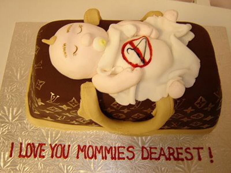 galleries/2009/09/01/world-s-ugliest-cakes/cake-wrecks---mommy-dearest_izb4kh