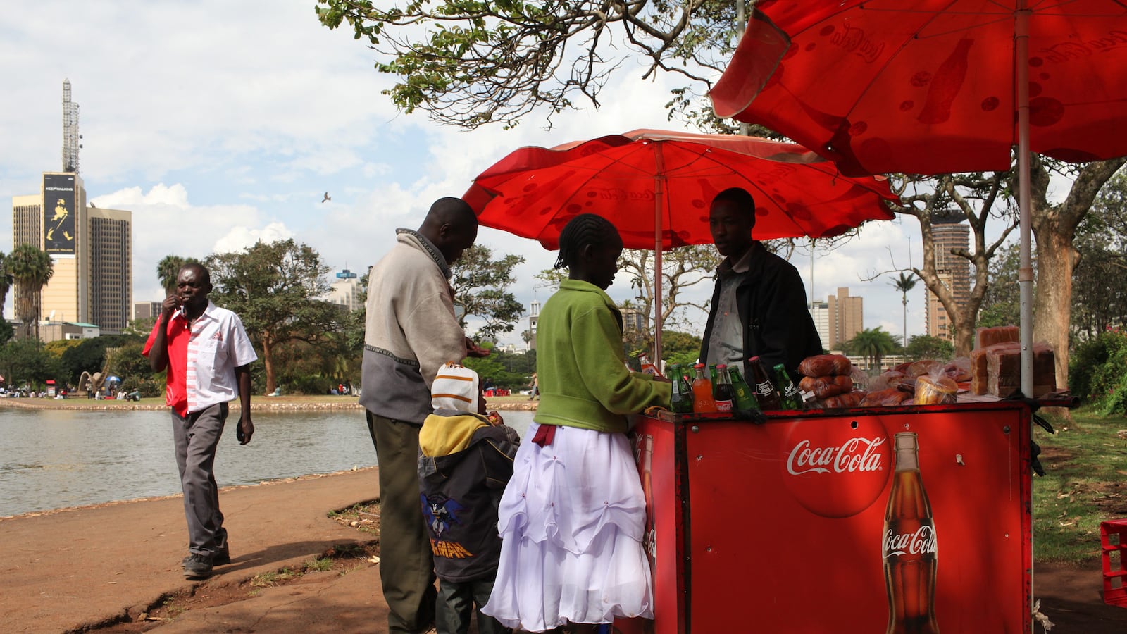 articles/2013/03/11/women-entrepreneurs-in-eurasia-africa-get-100-million-boost/130310-coca-cola-women-foundation-baker-tease_g6u7lv