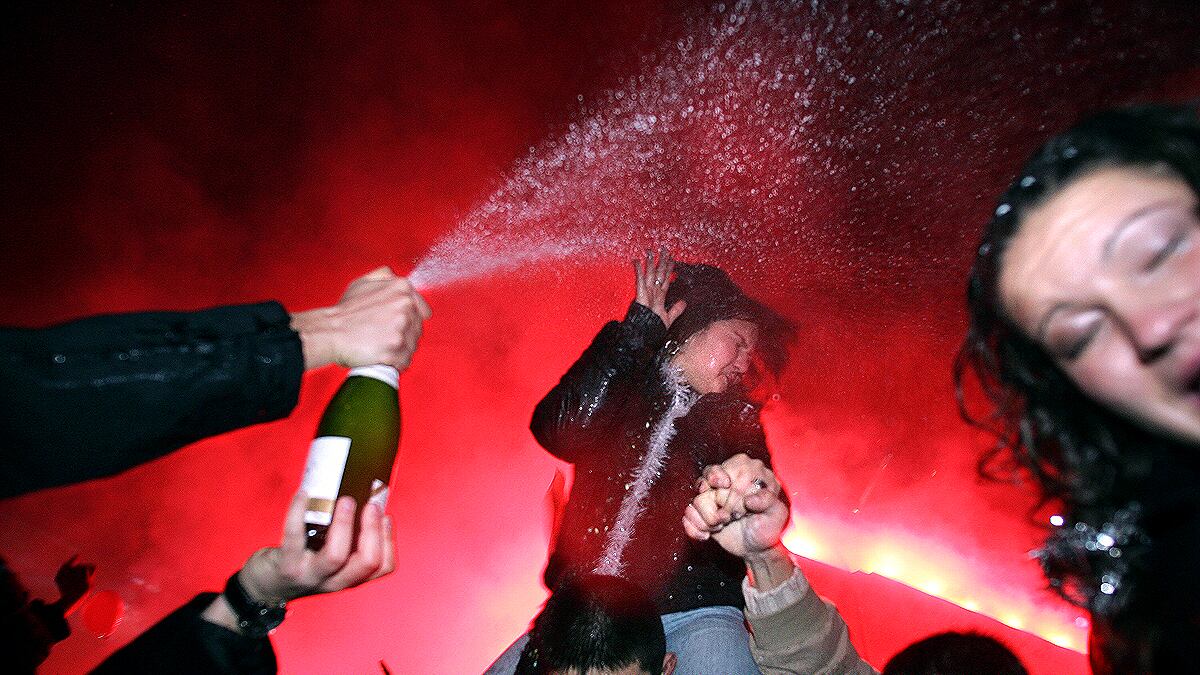 articles/2012/01/07/the-janopause-detox-debate/janopause-holiday-drinking-cheat_wj4xmf