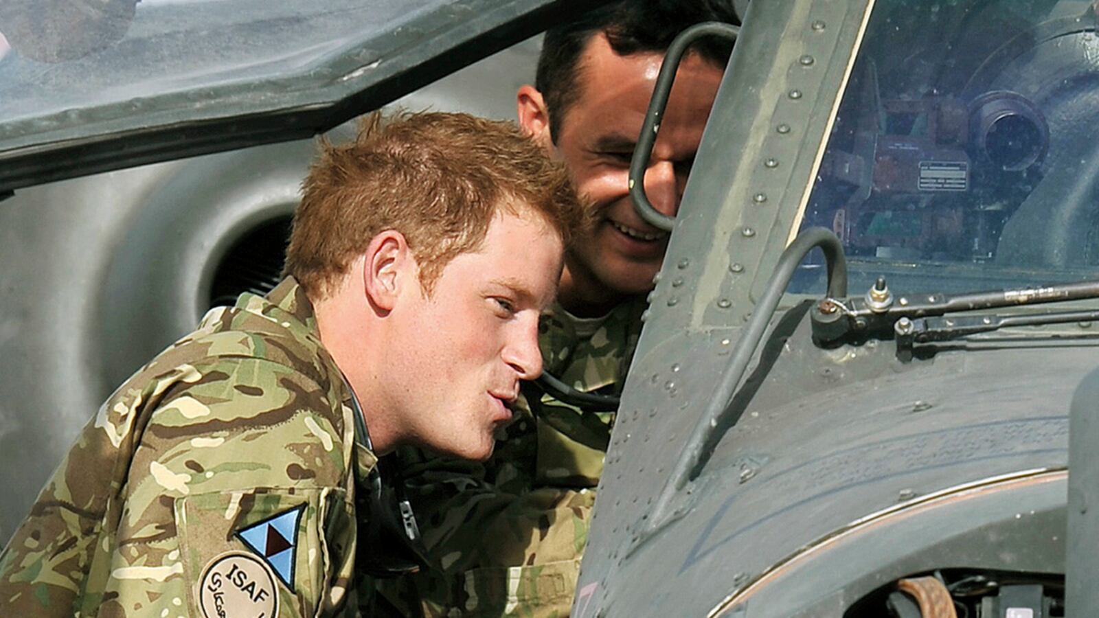 articles/2012/09/12/captain-harry-wales-just-another-soldier-not/prince-harry-soldier-royalist-tease_ldtllt