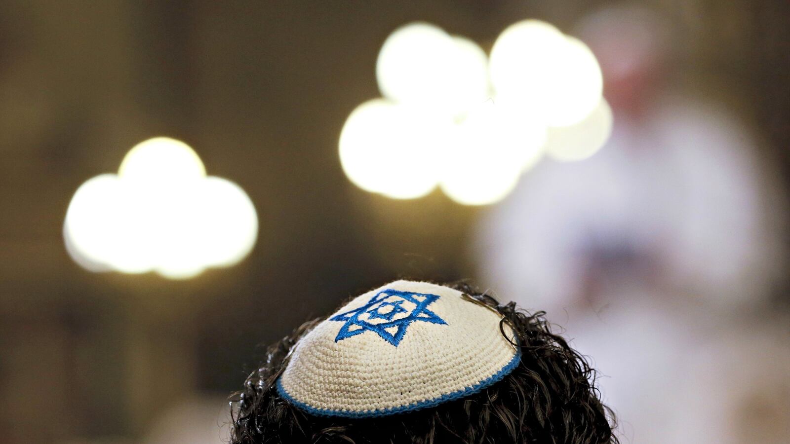 cheats/2017/01/09/jewish-groups-got-16-bomb-threats-monday/170109-jewish-threats-cheat_ucwwsd