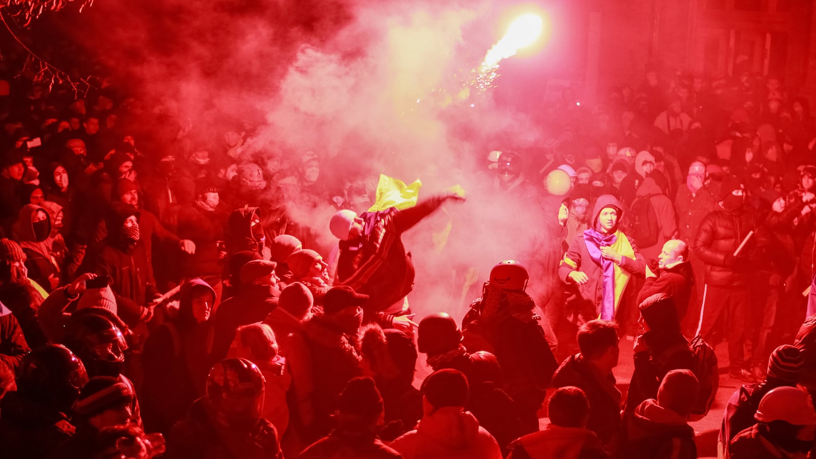 articles/2013/12/03/ukraine-s-orange-revolution-redux/131202-cathcart-ukraine-tease_vfoux1