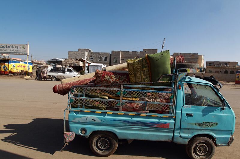 galleries/2015/03/26/rubble-and-grief-on-the-ground-in-yemen/150326-yemen-airstikes5_sulxre