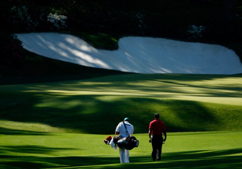 galleries/2009/04/13/a-crazy-day-at-the-2009-masters/masters-golf-11_cif9mp