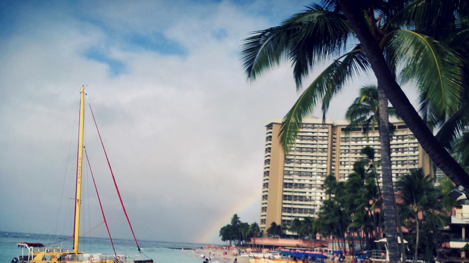 cheats/2013/07/29/tropical-storm-flossie-threatens-hawaii/130729-hawaii-storm-flossie-cheat_wbyxwl