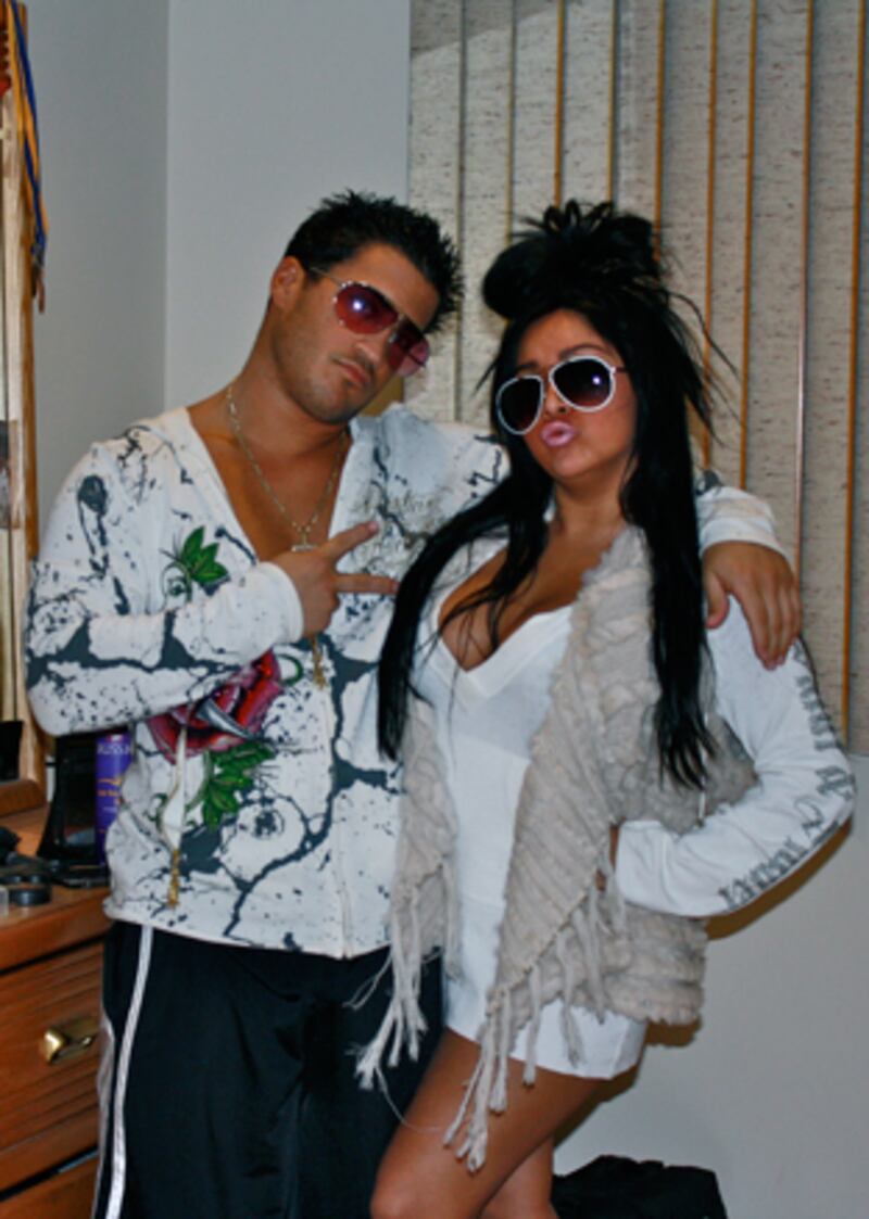 galleries/2010/12/30/best-celebrity-twit-pics/twitpi0102---snooki_jas4dk
