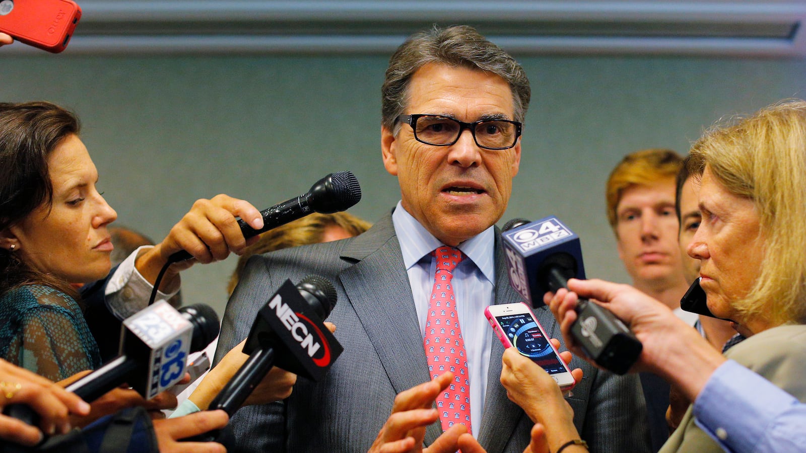 articles/2014/09/04/tea-party-unloads-on-complete-imbecile-rick-perry/140903-nuzzi-perry-tease_jby6t6