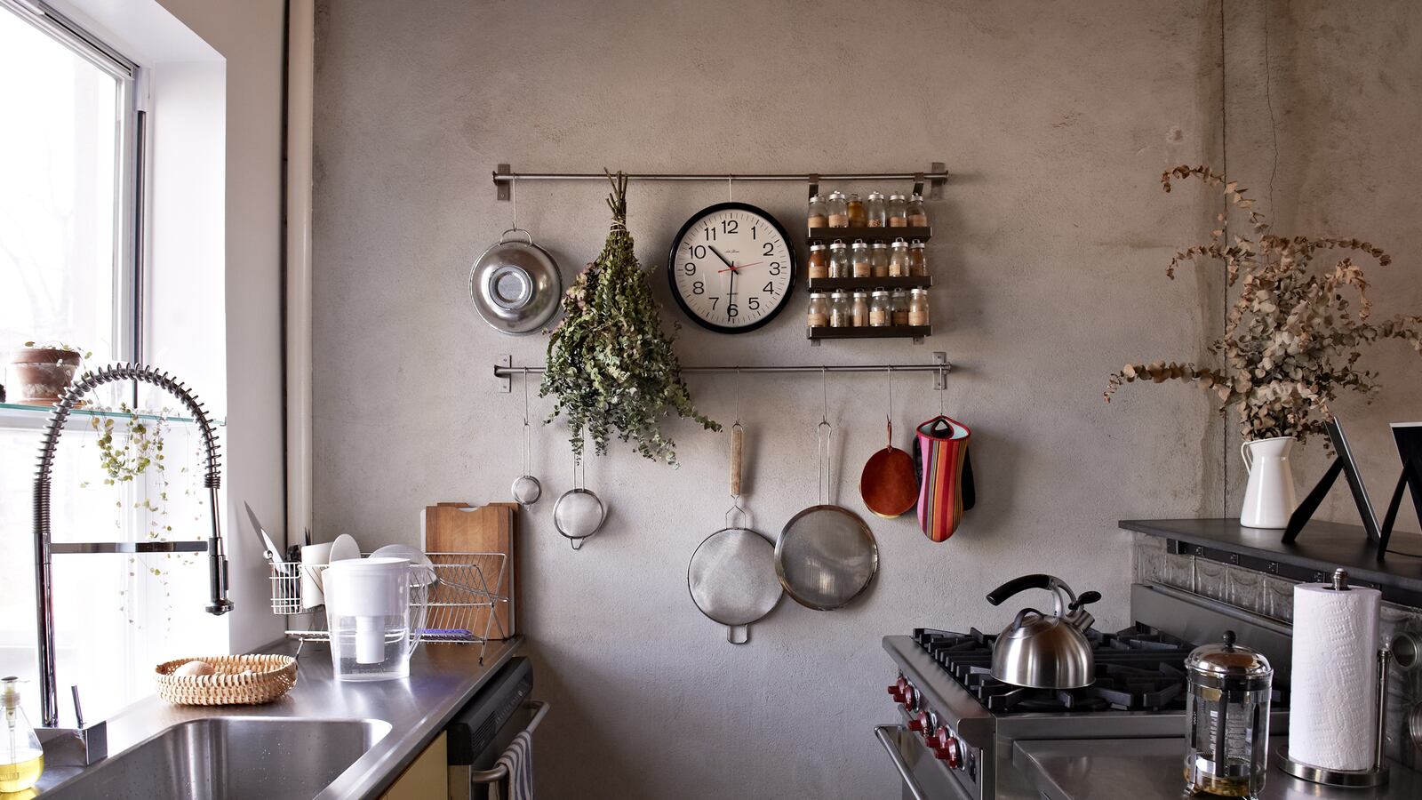 galleries/2013/08/10/omg-i-want-this-house-brooklyn-photos/130808-omg-brooklyn9-tease_hk1hpe