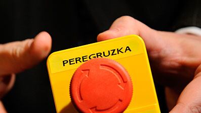 cheats/2009/03/07/clinton-resets-russian-relations/hillary-clinton-1_i8v9da