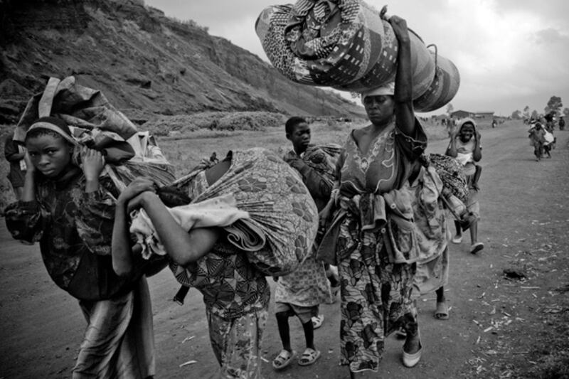 galleries/2009/10/07/in-the-congo-pregnant-and-displaced/elliot---1_x2oox7