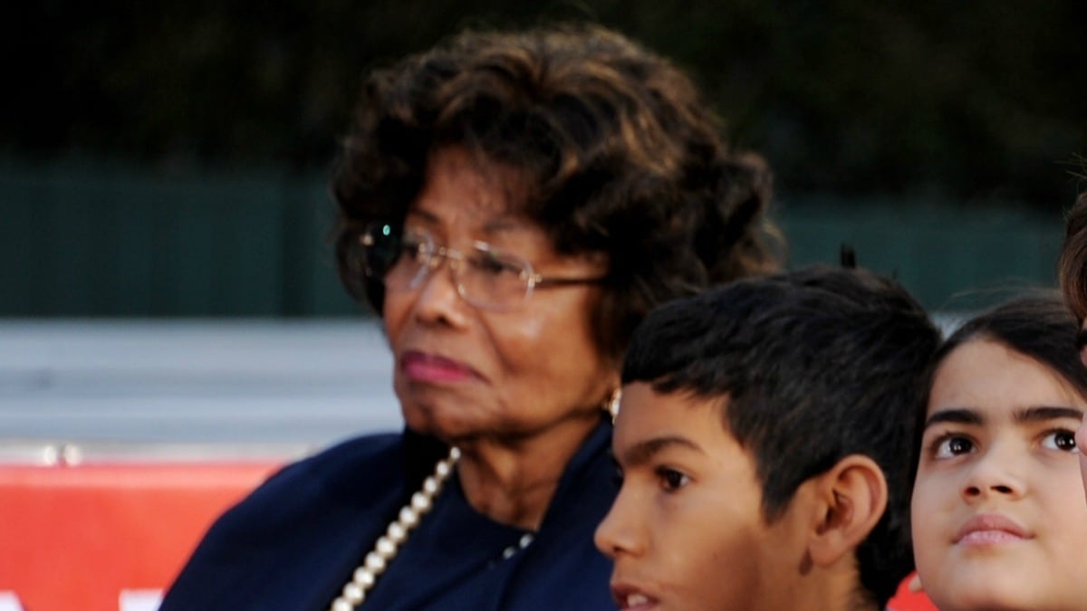 cheats/2012/07/22/katherine-jackson-reported-missing/jackson-mom-cheat_wz77rp