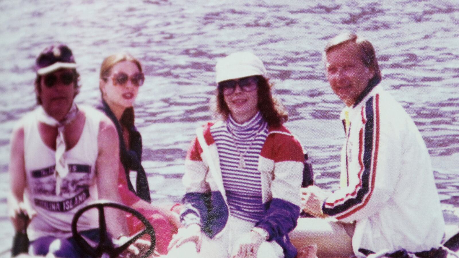 cheats/2011/11/22/lifeguard-natalie-wood-could-have-been-saved/natalie-wood-case-lifeguard-cs_v5idt5