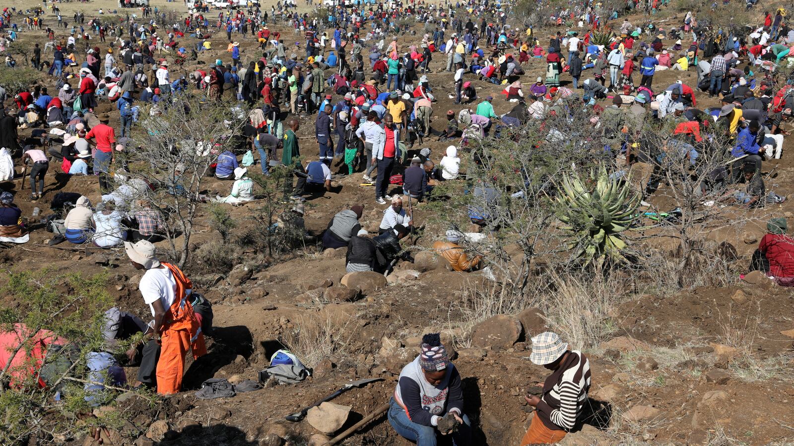 2021-06-20T154158Z_854544283_RC2F4O9ROXLG_RTRMADP_3_SAFRICA-DIAMOND-RUSH_urlo5v