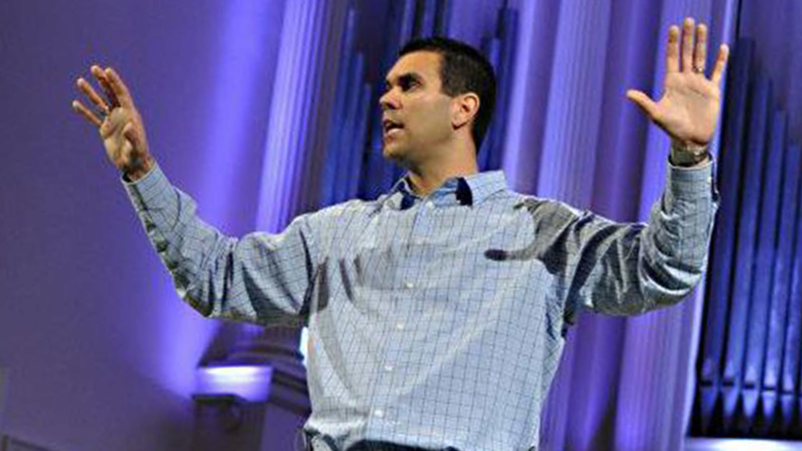 articles/2014/09/06/the-hateful-pastor-all-too-happy-to-be-left-behind-when-it-comes-to-gays/140905-michaelson-gay-hating-pastor-tease_ih2kfv