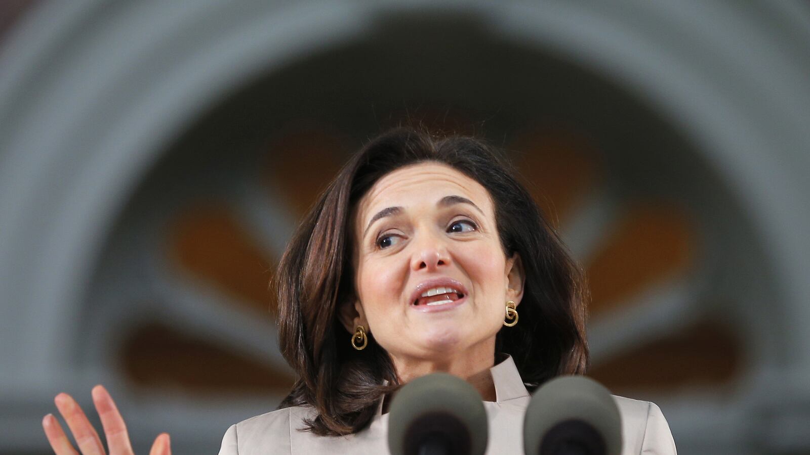 articles/2015/03/12/why-do-feminists-hate-sheryl-sandberg-so-much/150311-potts-sheryl-sandberg-tease_e8g3kn