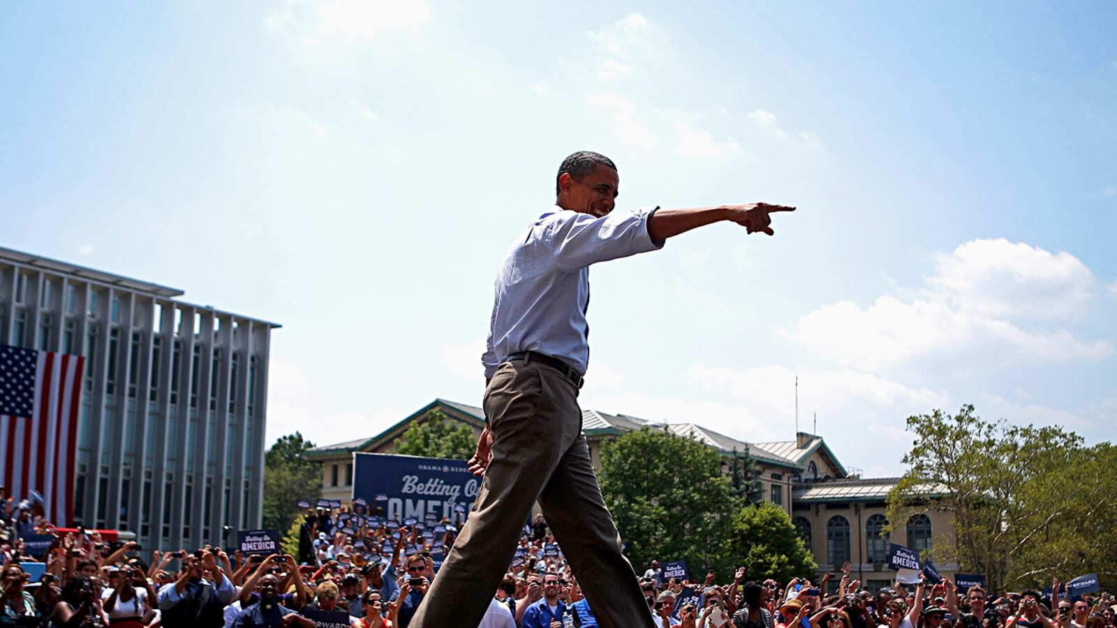 articles/2012/07/13/obama-does-not-always-get-good-job-ratings-but-his-likeability-may-be-the-key-to-a-win/obama-approval-rating-beinart_dsjqo9