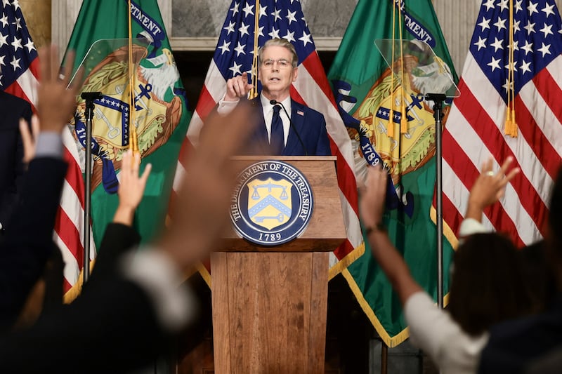 U.S. Treasury Secretary Scott Bessent points as reporters raise their hands during a press conference to outline further sanctions against Iran, at the Treasury Department in Washington, D.C., U.S., August 24, 2026. REUTERS/Evelyn Hockstein       TPX IMAGES OF THE DAY
