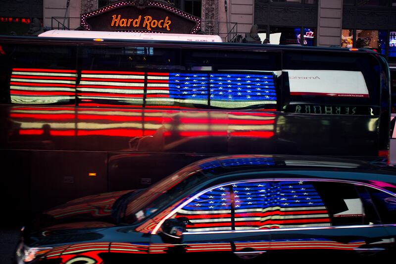 galleries/2015/07/03/old-glory-in-new-york-the-flag-in-the-city/150702_acw_americanflags_02_wkohkq
