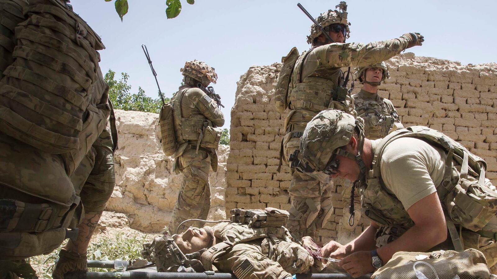 galleries/2014/08/02/the-road-home-from-an-ied-to-idaho-photos/140801-wounded-soldier-12_obkmmx