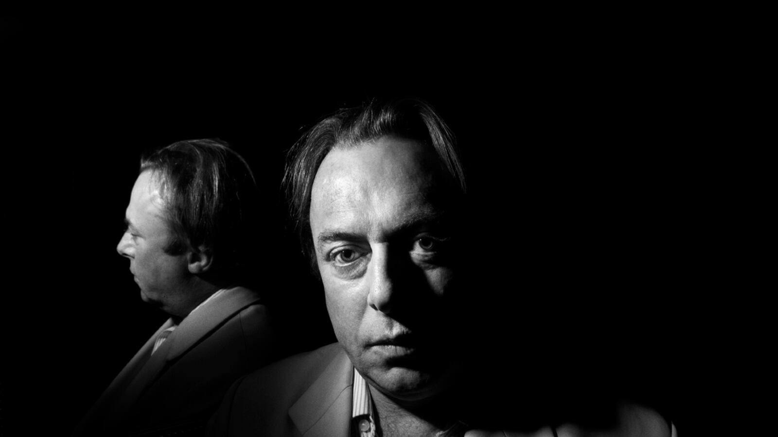 cheats/2011/12/16/firebrand-christopher-hitchens-dies/christopher-hitchens-gal-2007_tba4n4