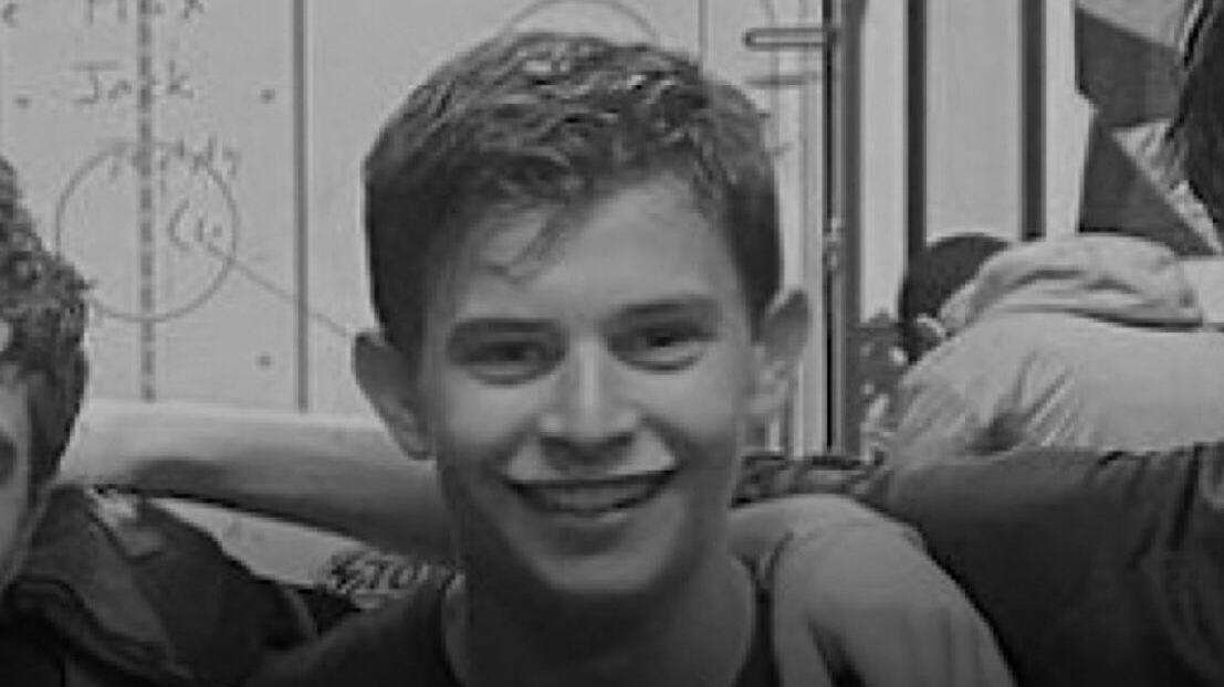 FIjYTtYXwAwcc-a_hetdhk