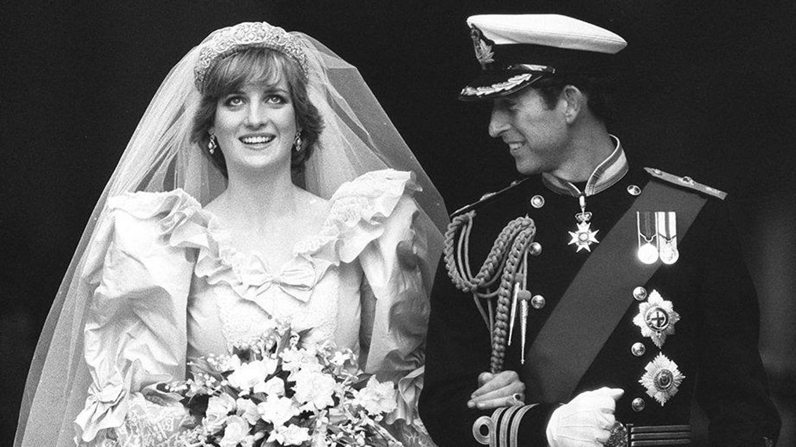 articles/2013/11/26/princess-diana-wedding-dress-feud-rumbles-in-the-jungle/charles-65-5_akrhxd