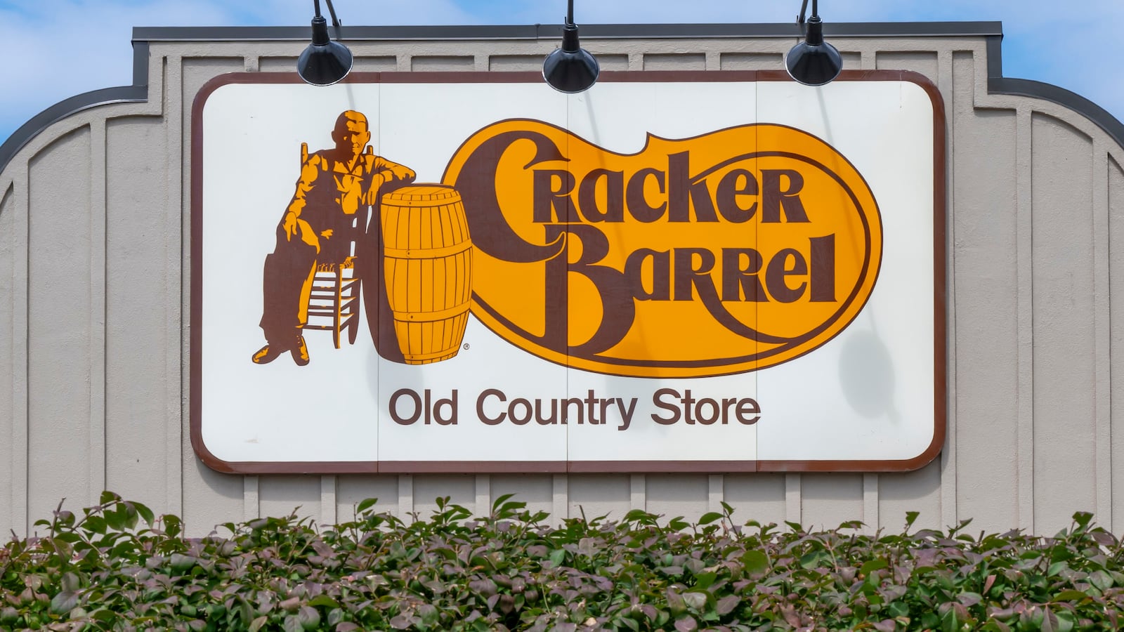 Olathe, Kansas. Cracker Barrel Old Country Store with its homestyle country cooking is a chain restaurant serving American comfort food