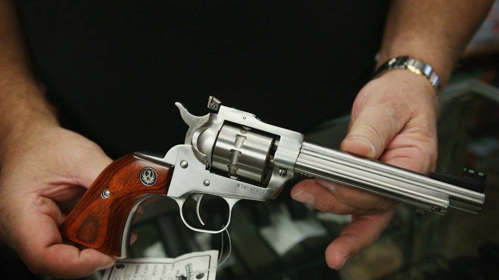 cheats/2012/12/18/utah-boy-brings-gun-to-school/utah-school-gun-cs_s5gp0u
