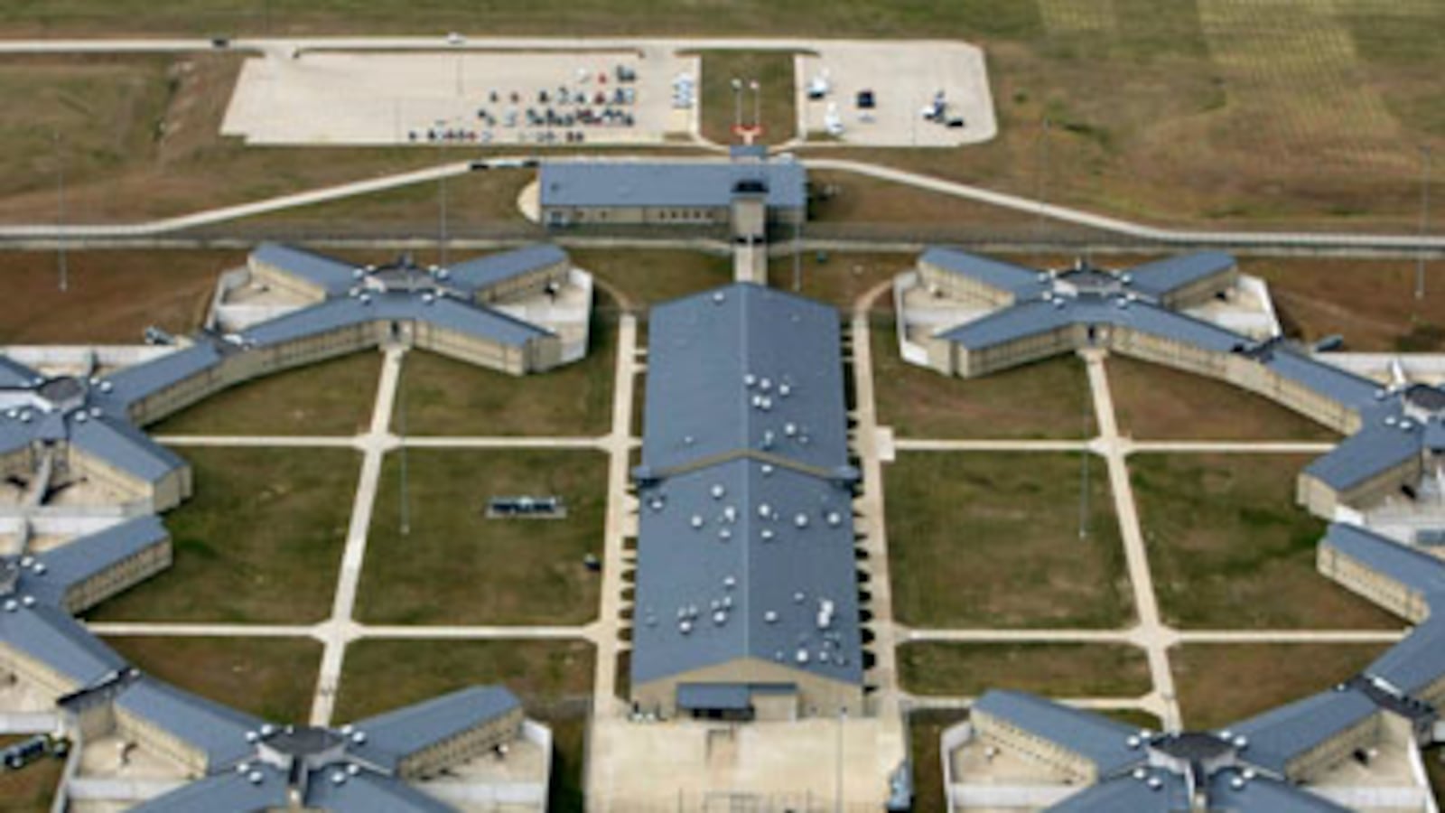 cheats/2009/12/15/illinois-to-take-gitmo-detainees/guantanamo-illinois_oowe9u