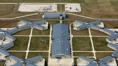 cheats/2009/12/15/illinois-to-take-gitmo-detainees/guantanamo-illinois_oowe9u