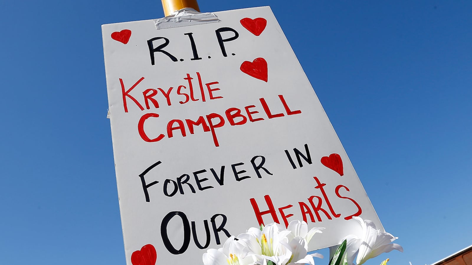 cheats/2013/04/18/nurse-campbell-didn-t-die-alone/130418-campbell-boston-bombing-cheat_ywill6