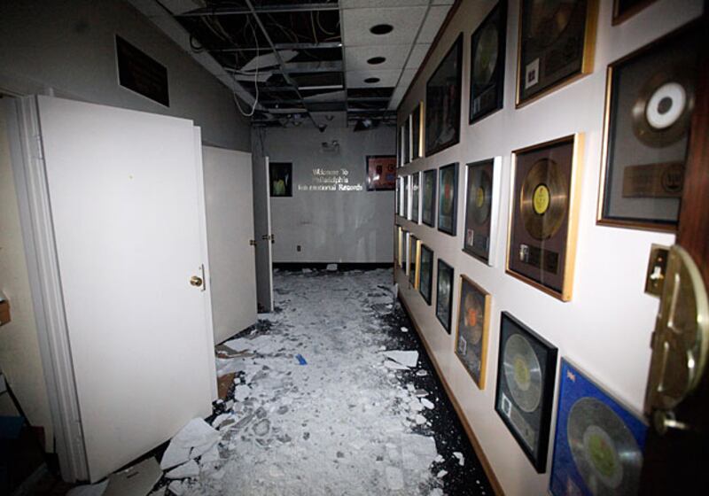 galleries/2010/02/25/the-week-in-culture/wic-2255---philly-international-records_wupkdb