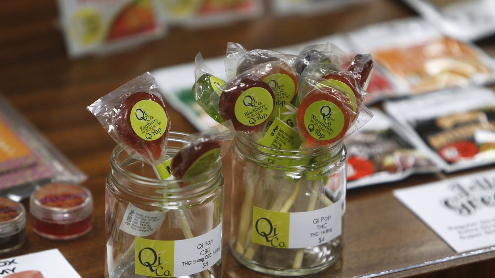 cheats/2015/11/03/ohio-votes-on-legalizing-weed/151103-weed-ohio-cheat_wfaxq0