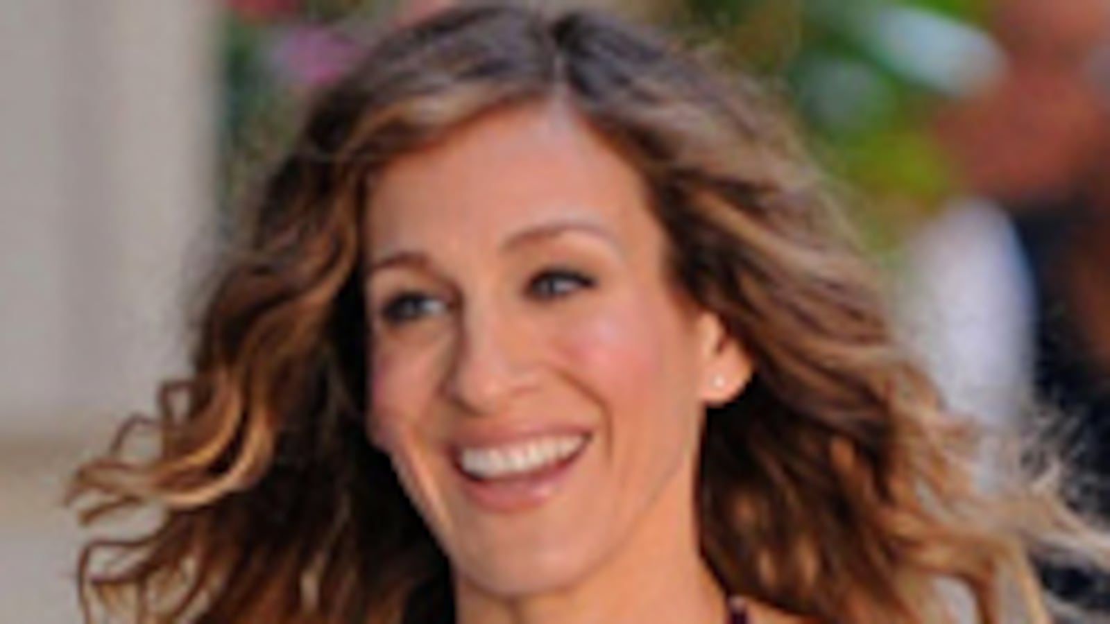 articles/2009/09/23/undercover-extra-my-day-on-the-sex-and-the-city-2-set/dana-satc-report_51700_duvuni