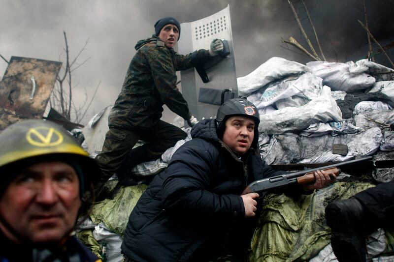 galleries/2014/02/18/an-all-out-battle-erupts-in-ukraine-photos/140220-ukraine-gallery-update-6_t0eyr3